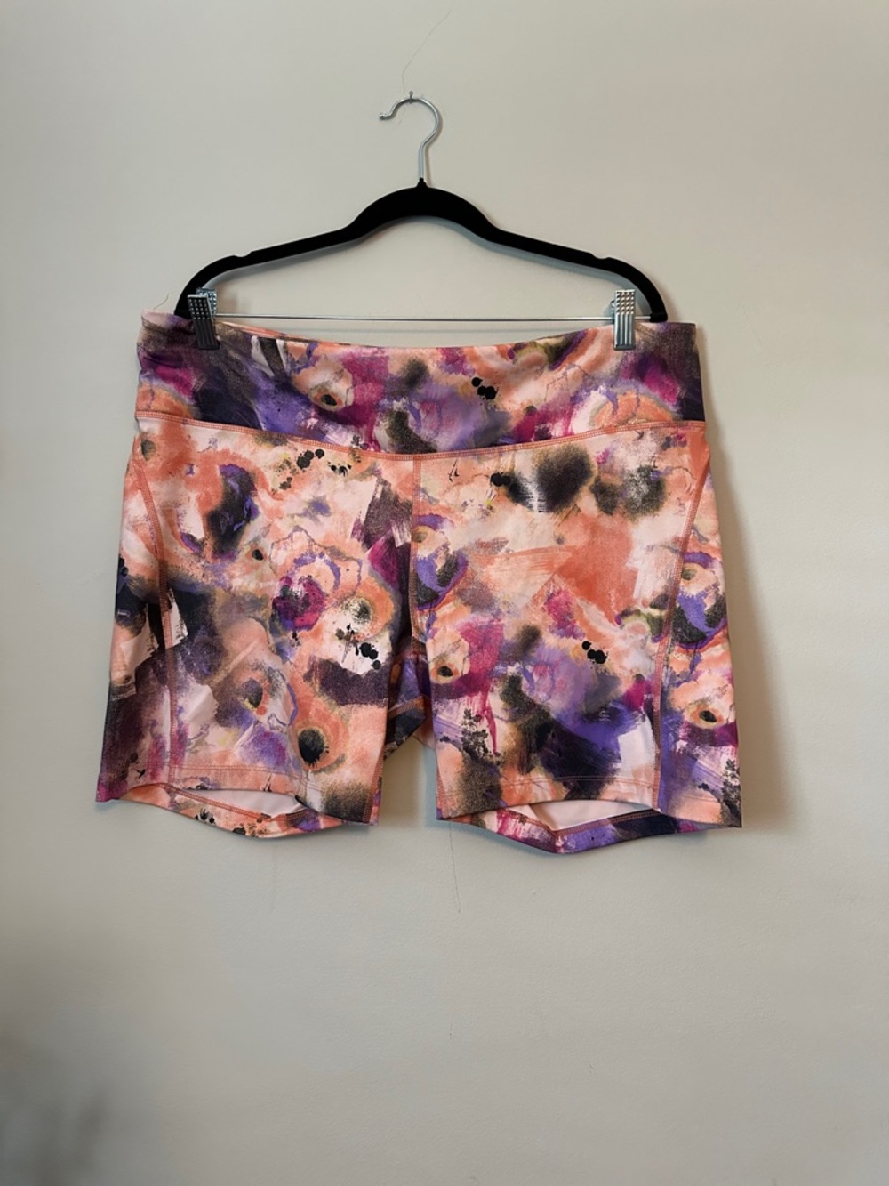 Nike Women’s Abstract Print Performance Shorts - Pink & Purple